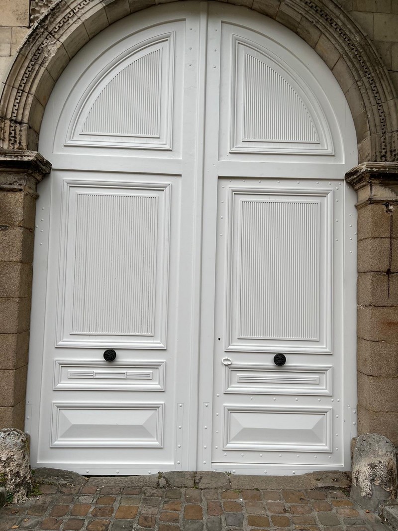 Etat final de la porte cochre restaure, vue ct rue